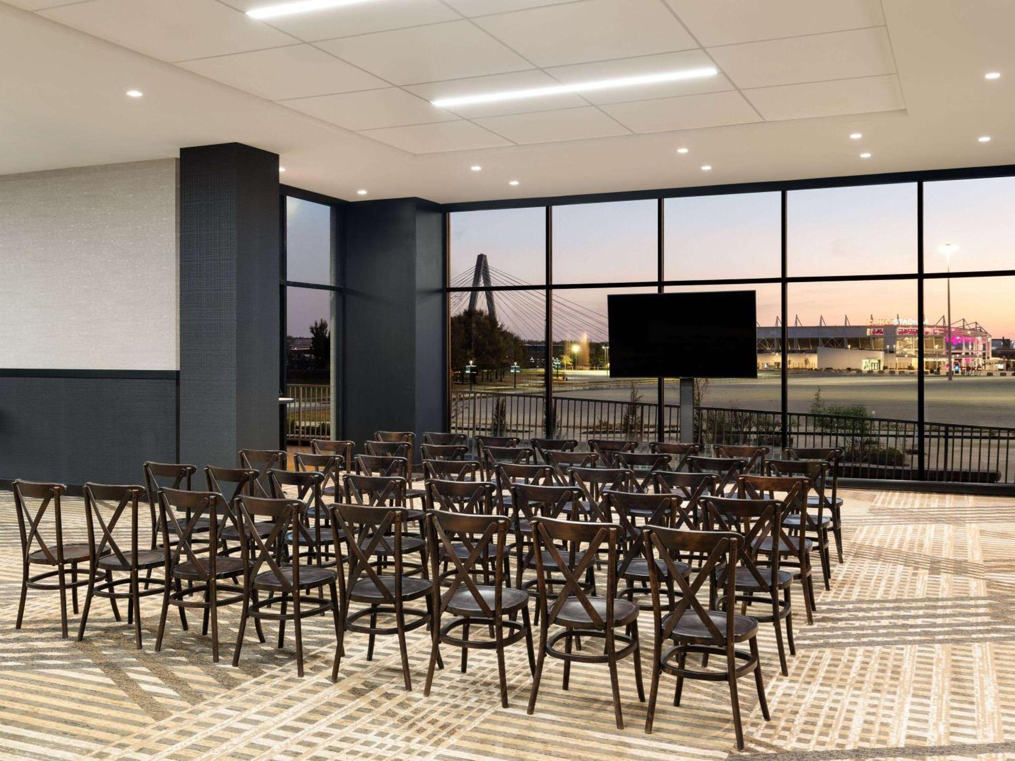 Origin Kansas City Riverfront, A Wyndham Hotel Exterior photo