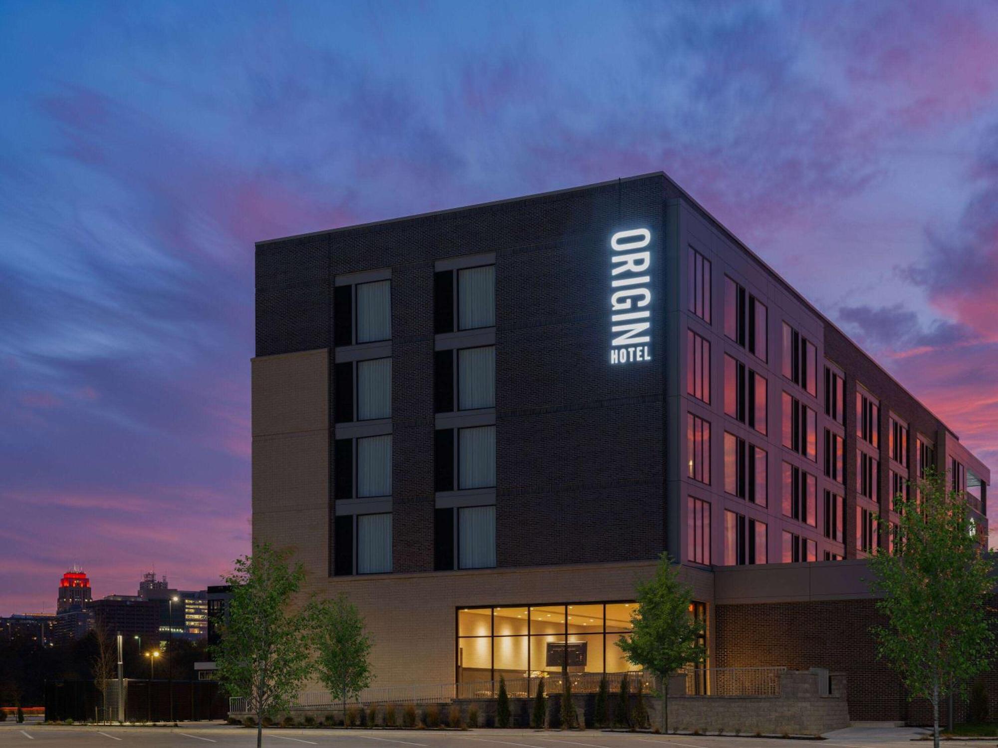 Origin Kansas City Riverfront, A Wyndham Hotel Exterior photo